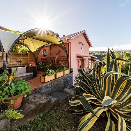 Le Quelea Une Case Creole De Charme Classee 4 Etoiles Y Etre C'Est Y Etre Bien Noël Exterior photo