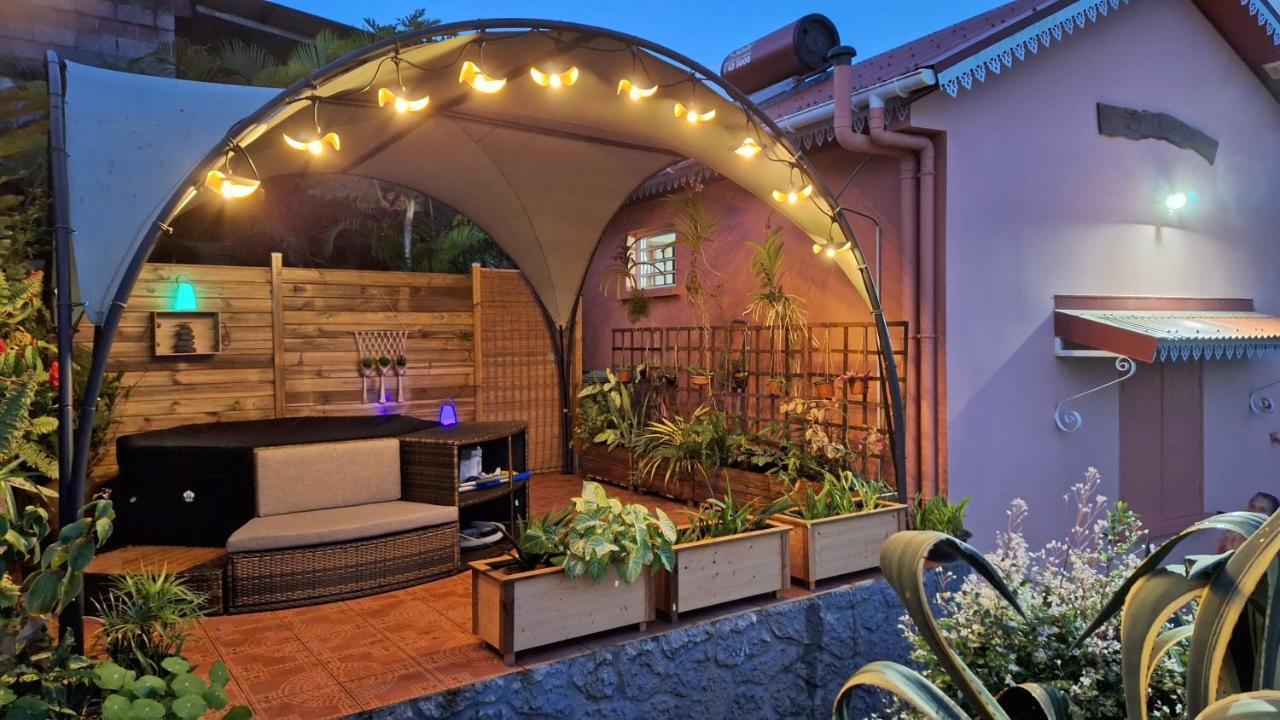 Le Quelea Une Case Creole De Charme Classee 4 Etoiles Y Etre C'Est Y Etre Bien Noël Exterior photo